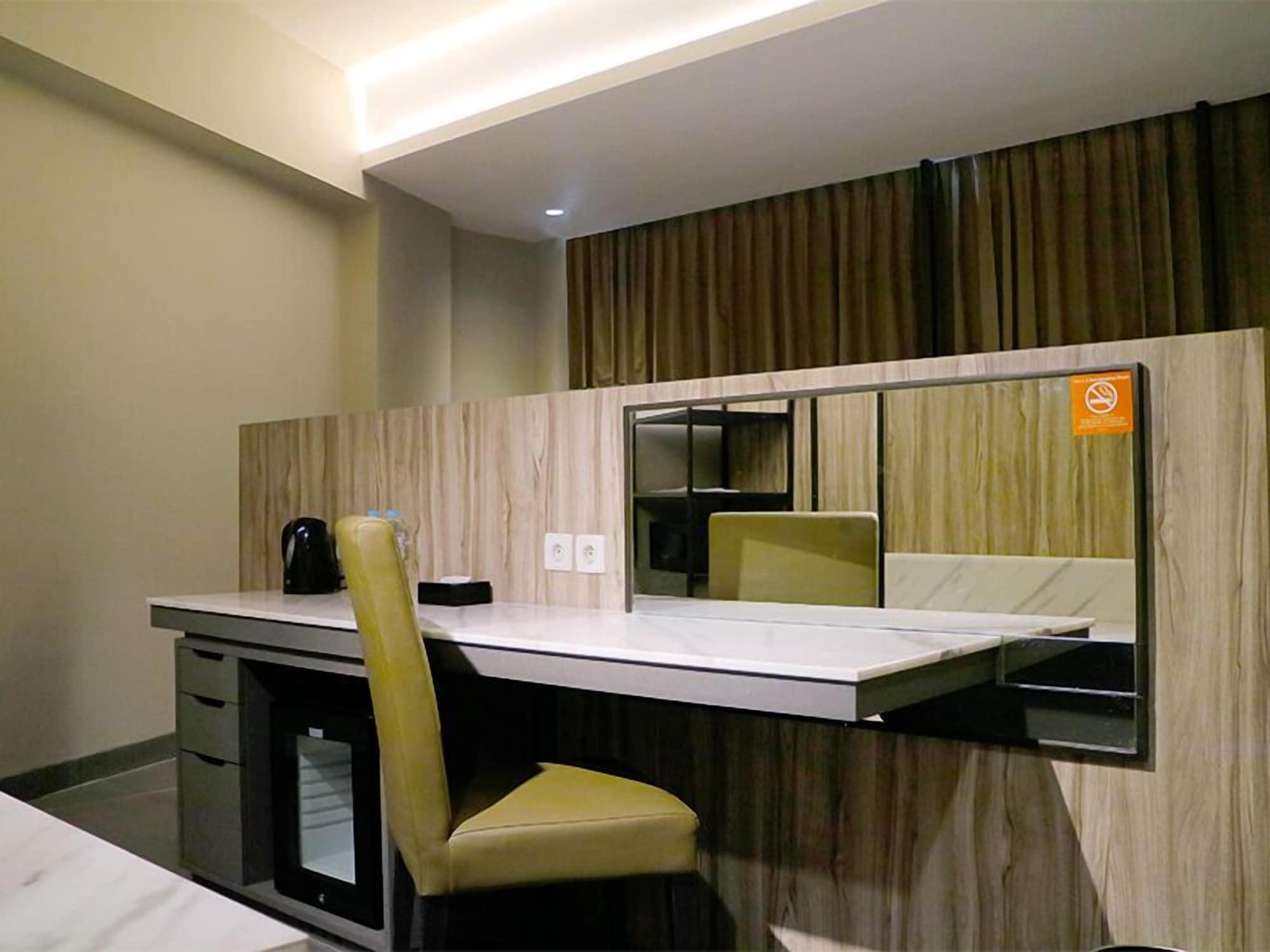The Luxton Bandung Hotel Exterior photo
