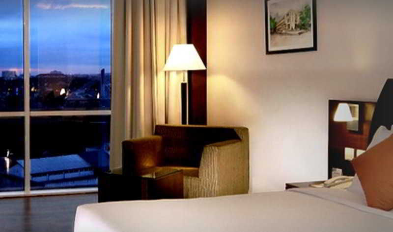 The Luxton Bandung Hotel Exterior photo