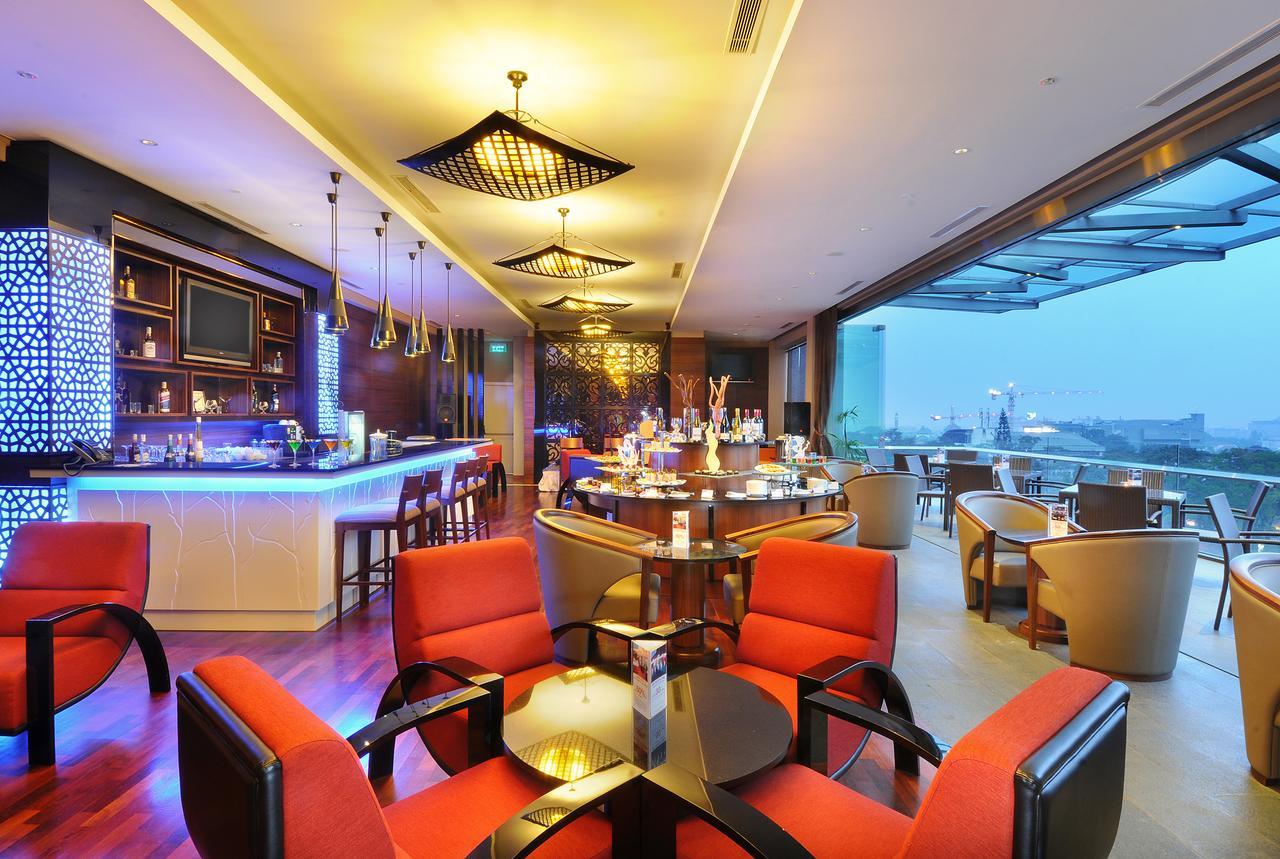 The Luxton Bandung Hotel Exterior photo