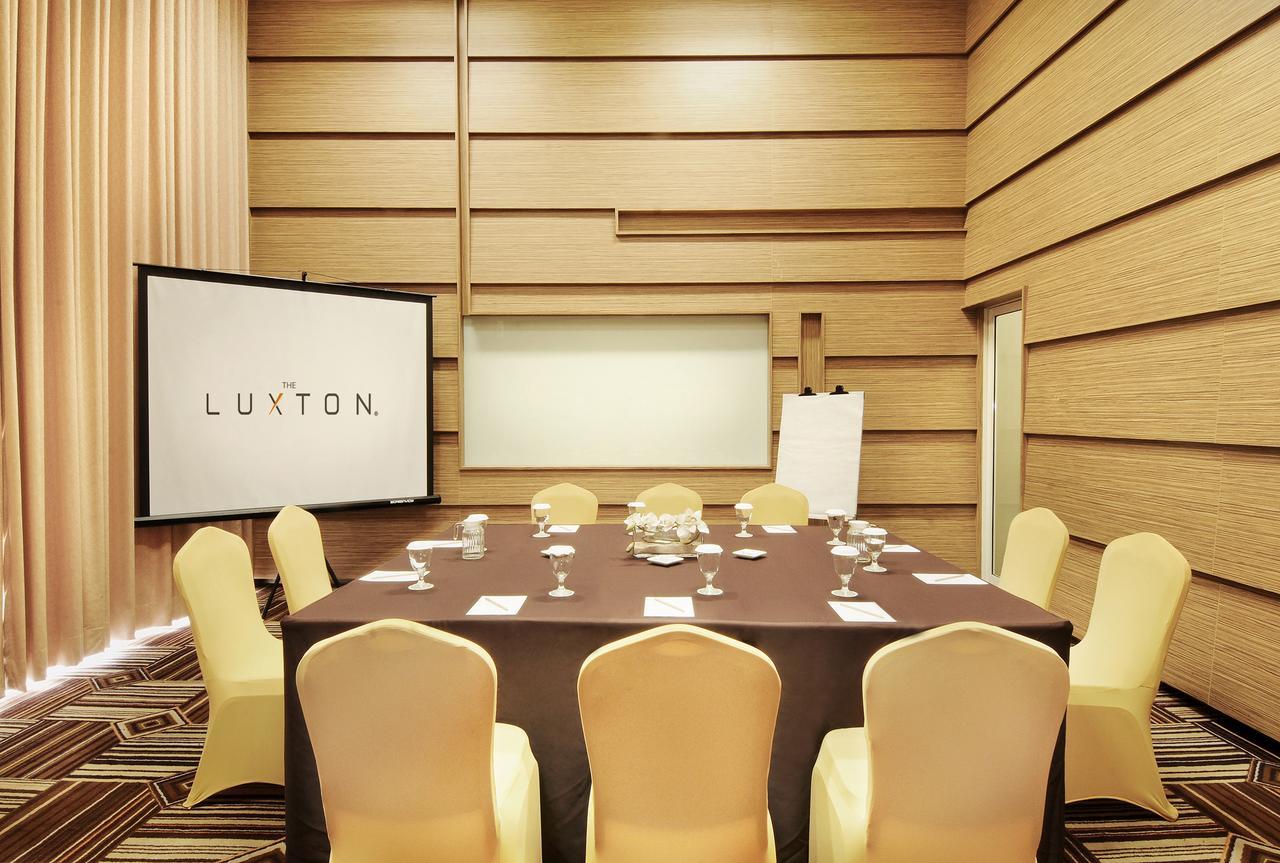 The Luxton Bandung Hotel Exterior photo