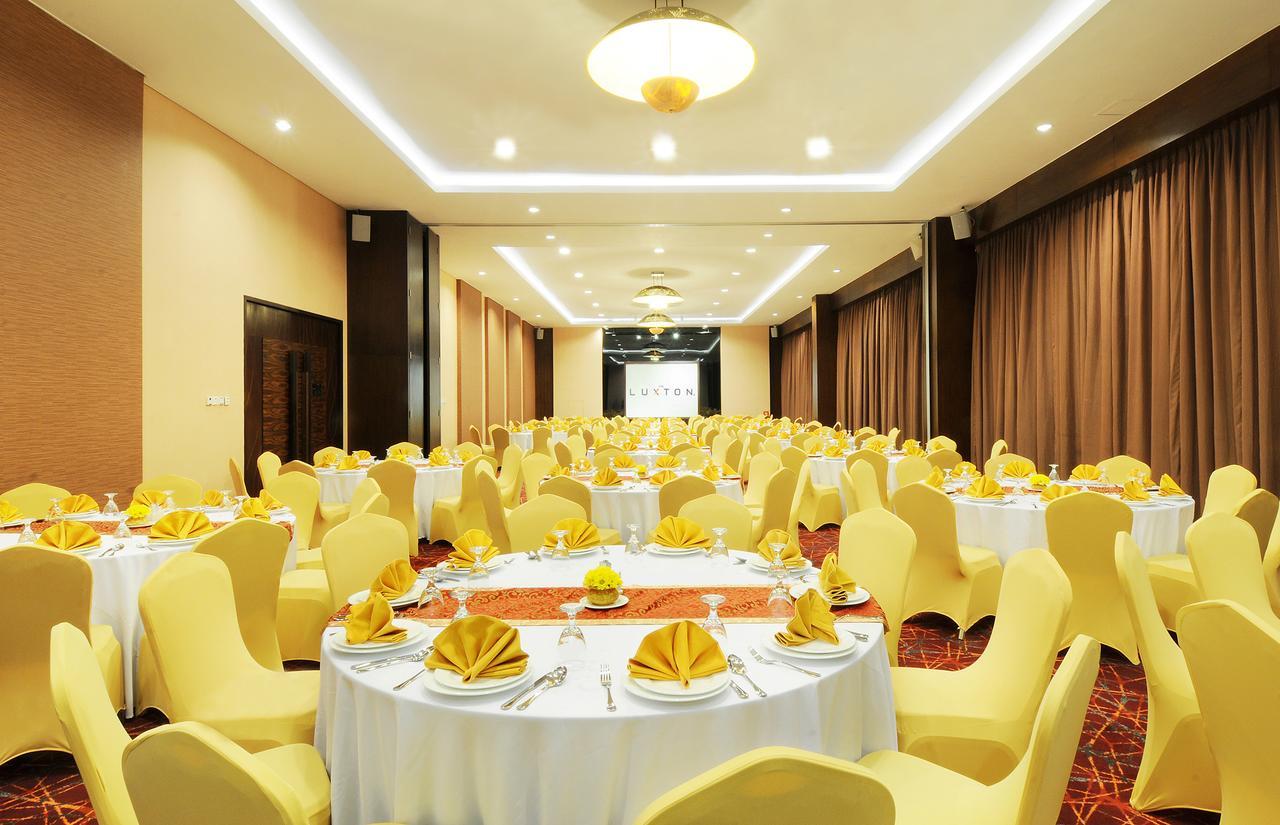 The Luxton Bandung Hotel Exterior photo