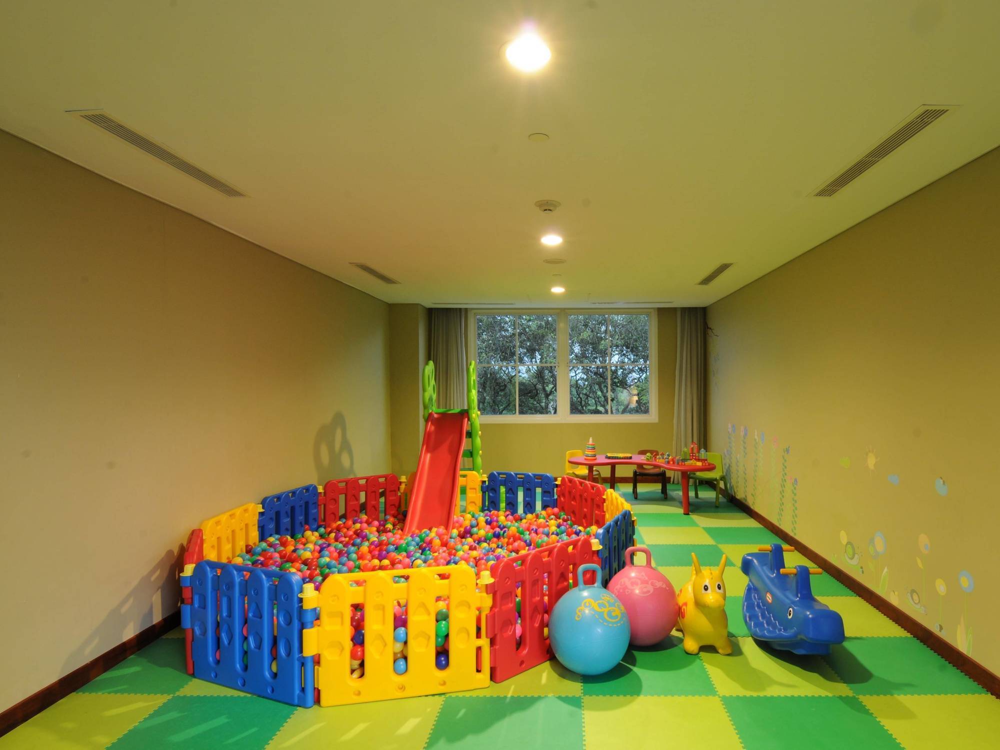 The Luxton Bandung Hotel Exterior photo