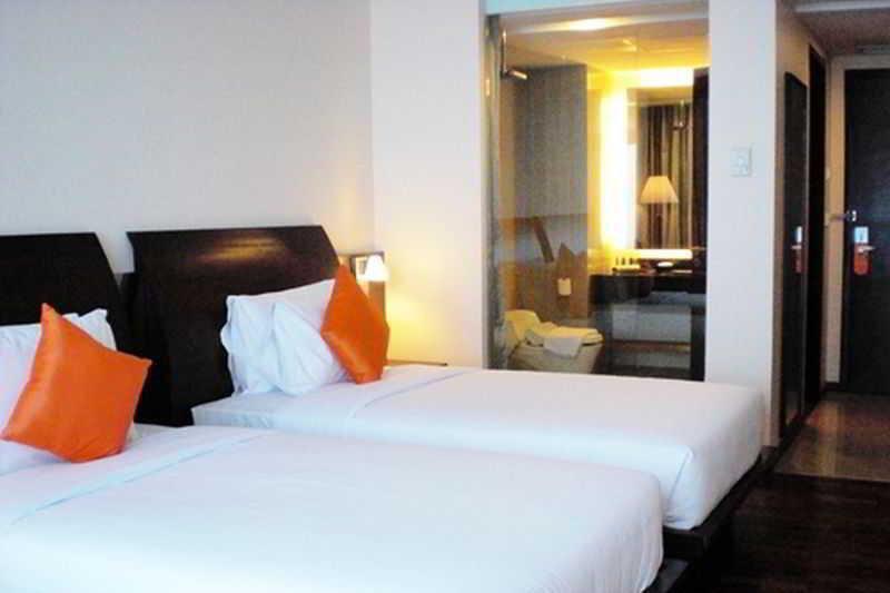 The Luxton Bandung Hotel Exterior photo